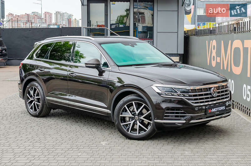 Внедорожник / Кроссовер Volkswagen Touareg 2021 в Киеве