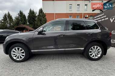 Внедорожник / Кроссовер Volkswagen Touareg 2011 в 