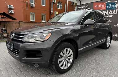 Внедорожник / Кроссовер Volkswagen Touareg 2011 в 