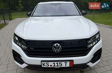 Внедорожник / Кроссовер Volkswagen Touareg 2022 в 