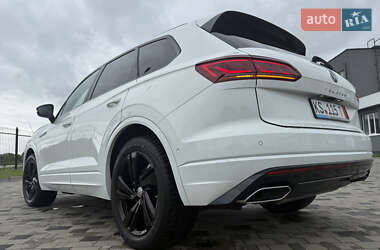 Внедорожник / Кроссовер Volkswagen Touareg 2022 в 