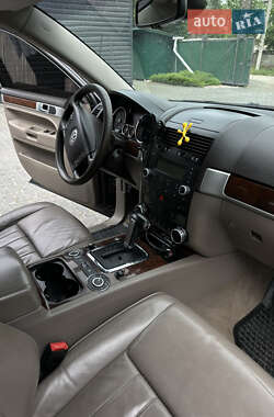 Внедорожник / Кроссовер Volkswagen Touareg 2007 в 