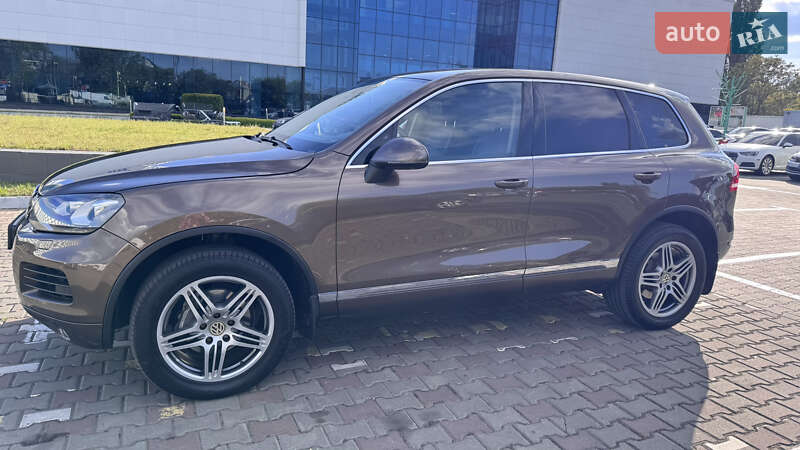 Внедорожник / Кроссовер Volkswagen Touareg 2011 в Одессе