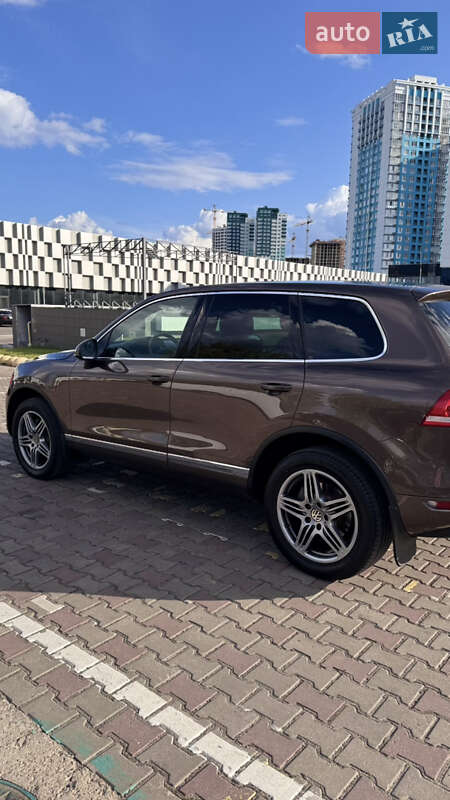 Внедорожник / Кроссовер Volkswagen Touareg 2011 в Одессе
