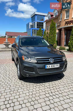 Внедорожник / Кроссовер Volkswagen Touareg 2014 в 