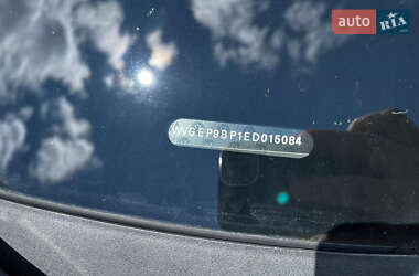 Внедорожник / Кроссовер Volkswagen Touareg 2014 в 
