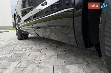 Внедорожник / Кроссовер Volkswagen Touareg 2022 в 