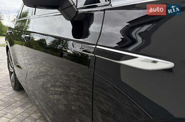 Внедорожник / Кроссовер Volkswagen Touareg 2022 в 