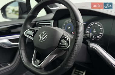 Внедорожник / Кроссовер Volkswagen Touareg 2022 в 
