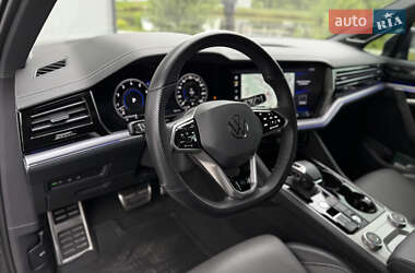 Внедорожник / Кроссовер Volkswagen Touareg 2022 в 