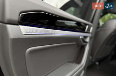 Внедорожник / Кроссовер Volkswagen Touareg 2022 в 