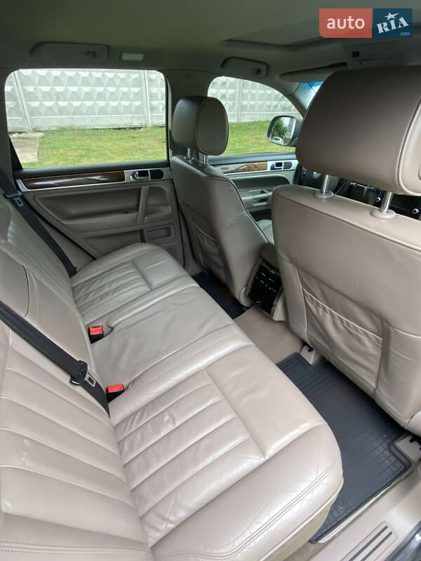 Внедорожник / Кроссовер Volkswagen Touareg 2009 в Фастове