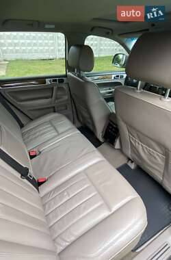 Внедорожник / Кроссовер Volkswagen Touareg 2009 в 