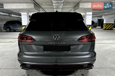 Внедорожник / Кроссовер Volkswagen Touareg 2021 в 