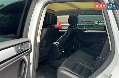 Внедорожник / Кроссовер Volkswagen Touareg 2015 в 