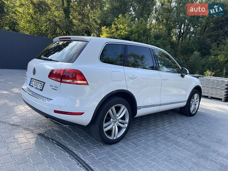 Внедорожник / Кроссовер Volkswagen Touareg 2013 в Трускавце