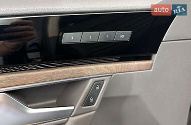 Позашляховик / Кросовер Volkswagen Touareg 2019 в 