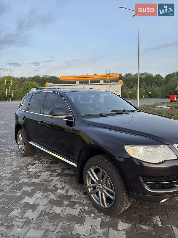 Внедорожник / Кроссовер Volkswagen Touareg 2008 в Луцке