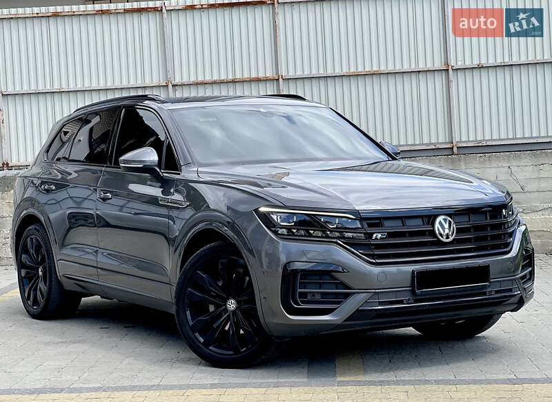 Внедорожник / Кроссовер Volkswagen Touareg 2019 в 