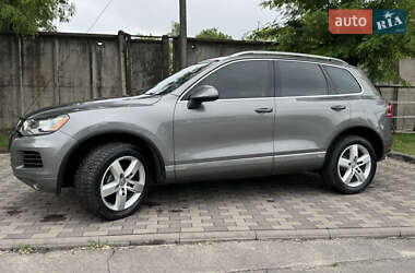 Позашляховик / Кросовер Volkswagen Touareg 2012 в Лубнах