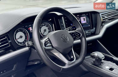 Позашляховик / Кросовер Volkswagen Touareg 2020 в 