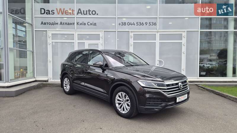 Внедорожник / Кроссовер Volkswagen Touareg 2020 в Киеве