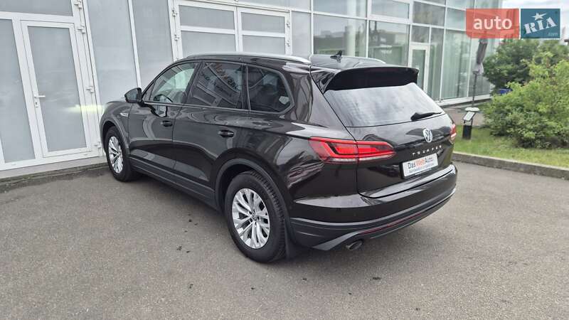 Внедорожник / Кроссовер Volkswagen Touareg 2020 в Киеве