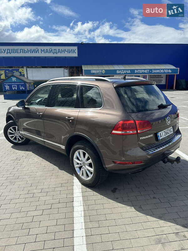 Позашляховик / Кросовер Volkswagen Touareg 2013 в 