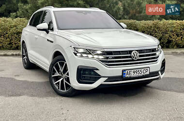 Позашляховик / Кросовер Volkswagen Touareg 2018 в Одесі