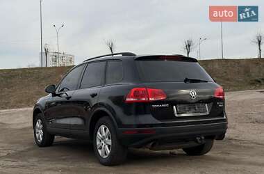 Позашляховик / Кросовер Volkswagen Touareg 2015 в 