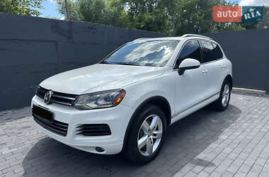 Позашляховик / Кросовер Volkswagen Touareg 2012 в 
