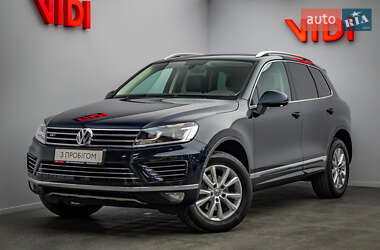 Позашляховик / Кросовер Volkswagen Touareg 2017 в Києві