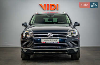 Позашляховик / Кросовер Volkswagen Touareg 2017 в 