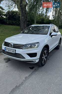Внедорожник / Кроссовер Volkswagen Touareg 2016 в Запорожье