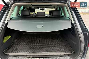 Внедорожник / Кроссовер Volkswagen Touareg 2011 в 