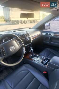Позашляховик / Кросовер Volkswagen Touareg 2007 в 