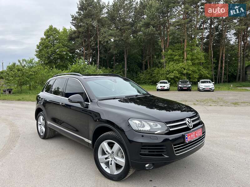 Внедорожник / Кроссовер Volkswagen Touareg 2011 в Радивилове