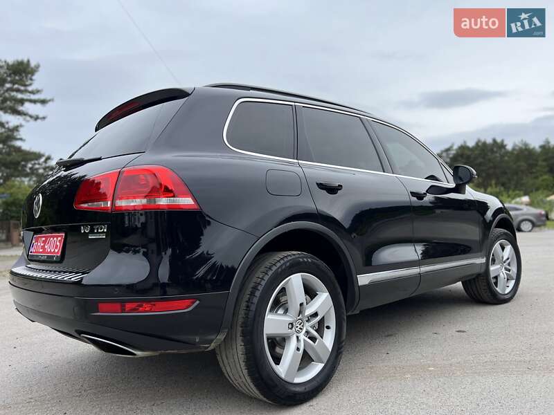 Внедорожник / Кроссовер Volkswagen Touareg 2011 в Радивилове