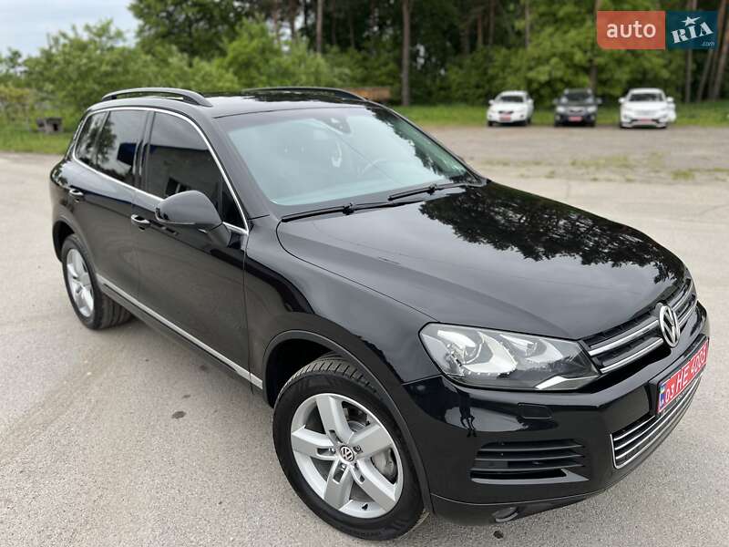 Внедорожник / Кроссовер Volkswagen Touareg 2011 в Радивилове