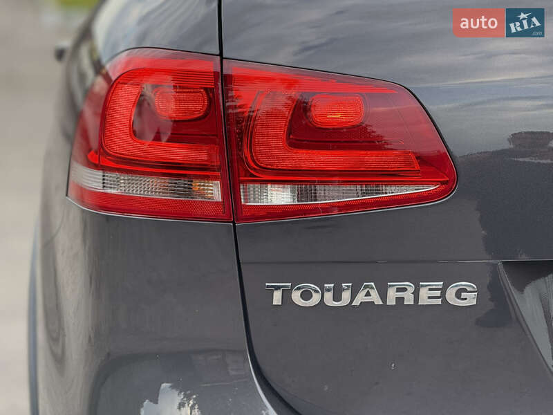 Позашляховик / Кросовер Volkswagen Touareg 2012 в Камені-Каширському