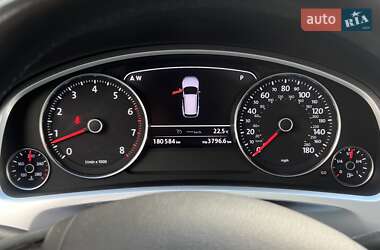 Внедорожник / Кроссовер Volkswagen Touareg 2012 в 