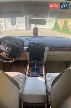 Позашляховик / Кросовер Volkswagen Touareg 2005 в 