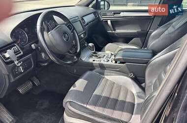 Позашляховик / Кросовер Volkswagen Touareg 2015 в 