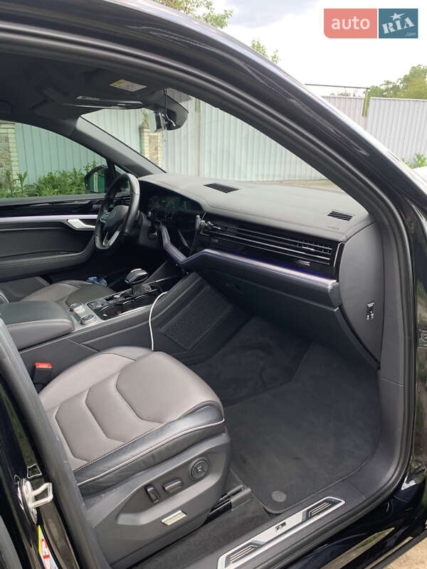 Внедорожник / Кроссовер Volkswagen Touareg 2021 в Белой Церкви