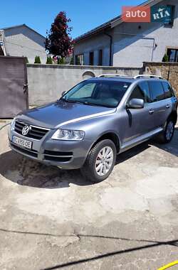 Внедорожник / Кроссовер Volkswagen Touareg 2005 в Львове
