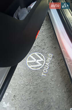 Внедорожник / Кроссовер Volkswagen Touareg 2012 в 