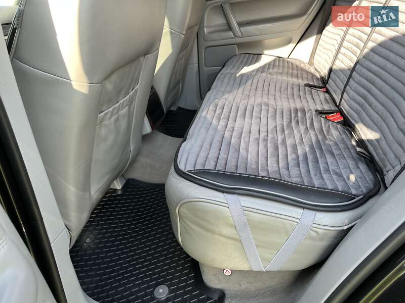 Внедорожник / Кроссовер Volkswagen Touareg 2007 в Краматорске