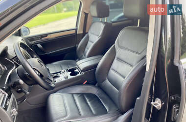 Внедорожник / Кроссовер Volkswagen Touareg 2017 в 
