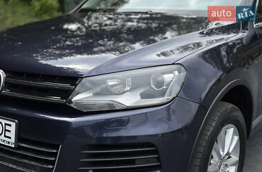 Позашляховик / Кросовер Volkswagen Touareg 2012 в 
