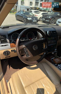 Позашляховик / Кросовер Volkswagen Touareg 2007 в 